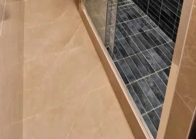 Résultat après la rénovation de la salle de bain angle 4, rue de la république, Vanves