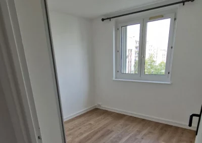 Chambre contemporaine rénovée, Avenue de Verdun à Vanves