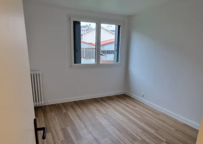 Chambre après travaux de rénovation. rue Raymond Marcheron à Vanves
