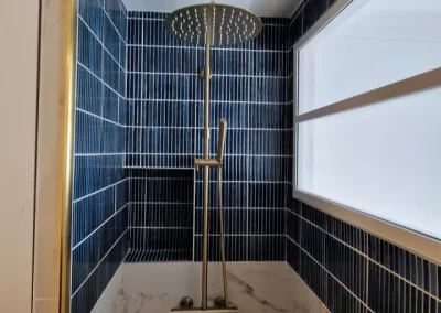 Douche fonctionnelle après travaux de rénovation, rue de Fécamp, Paris 12